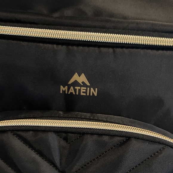 Matein Black Quilted Cooler Backpack - Picture 2 of 16